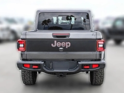 Jeep Gladiator Shadow Ops 4x4 2026