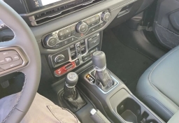 Jeep Gladiator Mojave 4x4 2026