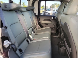 Jeep Gladiator Mojave 4x4 2026