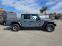 Jeep Gladiator Mojave 4x4 2026