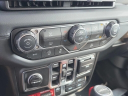 Jeep Gladiator Mojave 4x4 2026