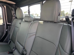 Jeep Gladiator Mojave 4x4 2026