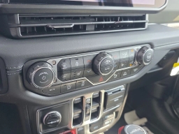 Jeep Gladiator Mojave 4x4 2026