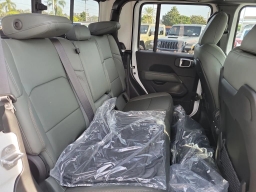 Jeep Gladiator Mojave 4x4 2026