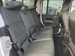 Jeep Gladiator Mojave 4x4 2026