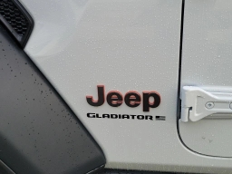 Jeep Gladiator Mojave 4x4 2026