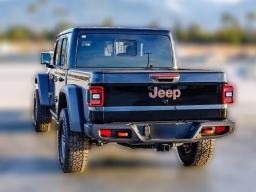 Jeep Gladiator Mojave 4x4 2026