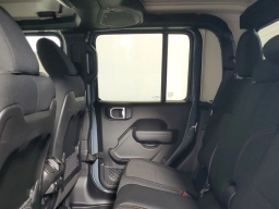 Jeep Gladiator Mojave 4x4 2026