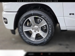 Ram 1500 Express 4x2 Crew Cab 5'7" Box 2026