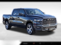 Ram 1500 Express 4x2 Crew Cab 5'7" Box 2026