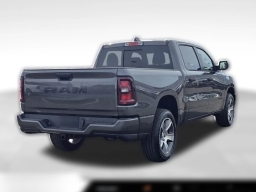 Ram 1500 Express 4x2 Crew Cab 5'7" Box 2026