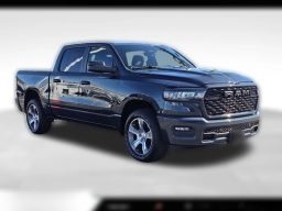 Ram 1500 Express 4x2 Crew Cab 5'7" Box 2026