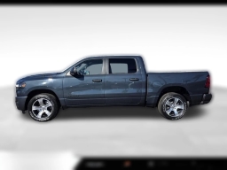 Ram 1500 Express 4x2 Crew Cab 5'7" Box 2026