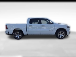 Ram 1500 Express 4x2 Crew Cab 5'7" Box 2026