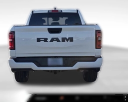 Ram 1500 Express 4x2 Crew Cab 5'7" Box 2026