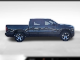 Ram 1500 Express 4x2 Crew Cab 5'7" Box 2026
