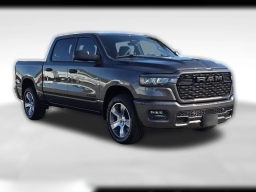 Ram 1500 Express 4x2 Crew Cab 5'7" Box 2026