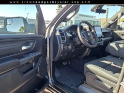 Ram 1500 Express 4x2 Crew Cab 5'7" Box 2026