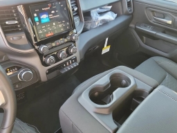 Ram 1500 Express 4x2 Crew Cab 5'7" Box 2026