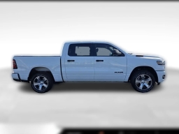 Ram 1500 Express 4x2 Crew Cab 5'7" Box 2026