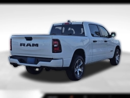 Ram 1500 Express 4x2 Crew Cab 5'7" Box 2026