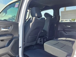 Ram 1500 Express 4x2 Crew Cab 5'7" Box 2026