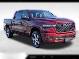 Ram 1500 Express 4x2 Crew Cab 5'7" Box 2026