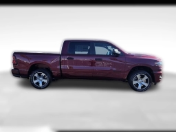 Ram 1500 Express 4x2 Crew Cab 5'7" Box 2026
