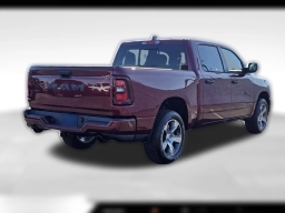 Ram 1500 Express 4x2 Crew Cab 5'7" Box 2026