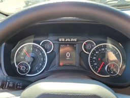 Ram 1500 Express 4x2 Crew Cab 5'7" Box 2026