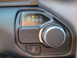 Ram 1500 Express 4x2 Crew Cab 5'7" Box 2026