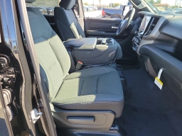 Ram 1500 Express 4x2 Crew Cab 5'7" Box 2026