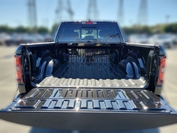 Ram 1500 Express 4x2 Crew Cab 5'7" Box 2026