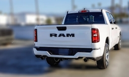 Ram 1500 Express 4x2 Crew Cab 5'7" Box 2026