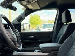 Ram 1500 Express 4x4 Quad Cab 6'4" Box 2026