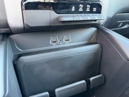 Ram 1500 Express 4x4 Quad Cab 6'4" Box 2026