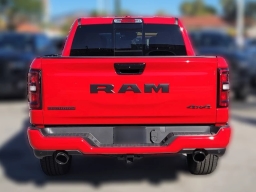 Ram 1500 Big Horn 4x4 Crew Cab 5'7" Box 2025