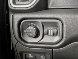 Ram 1500 Big Horn 4x4 Crew Cab 5'7" Box 2026