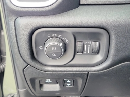 Ram 1500 Big Horn 4x4 Crew Cab 5'7" Box 2026