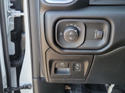 Ram 1500 Big Horn 4x4 Crew Cab 5'7" Box 2026