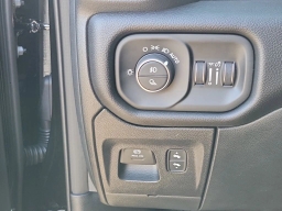 Ram 1500 Big Horn 4x4 Crew Cab 5'7" Box 2026