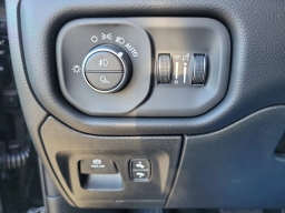 Ram 1500 Big Horn 4x4 Crew Cab 5'7" Box 2026