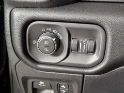 Ram 1500 Big Horn 4x4 Crew Cab 5'7" Box 2026