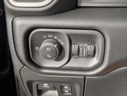 Ram 1500 Big Horn 4x4 Crew Cab 5'7" Box 2026