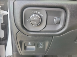 Ram 1500 Big Horn 4x4 Crew Cab 5'7" Box 2026