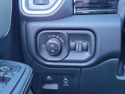 Ram 1500 Laramie 4x4 Crew Cab 5'7" Box 2026