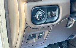 Ram 1500 Laramie 4x4 Crew Cab 5'7" Box 2026