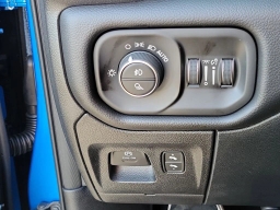 Ram 1500 Laramie 4x4 Crew Cab 5'7" Box 2026