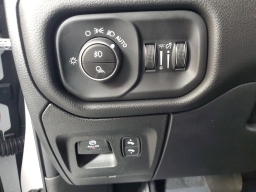 Ram 1500 Laramie 4x4 Crew Cab 5'7" Box 2026