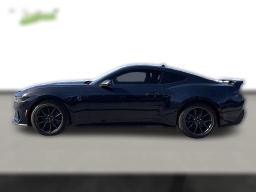 Ford Mustang Dark Horse Fastback 2025